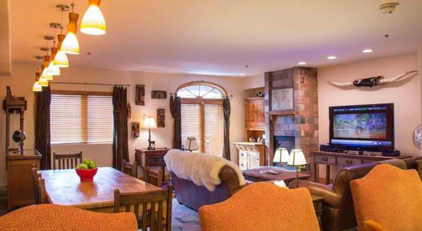 Апартаменты RedAwning Bear Creek Lodge 213
