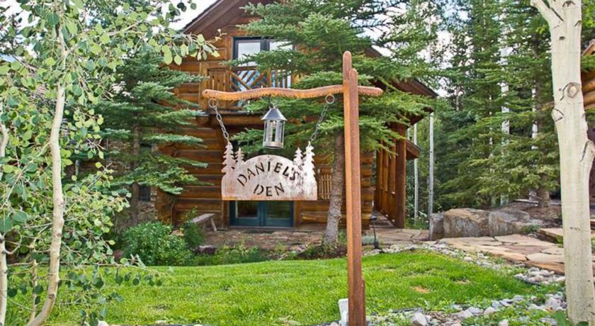 Апартаменты RedAwning Daniel's Den