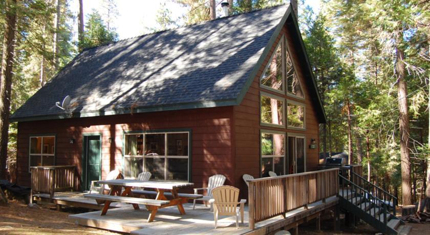 Апартаменты RedAwning Cabin #7 South Wawona Chalet