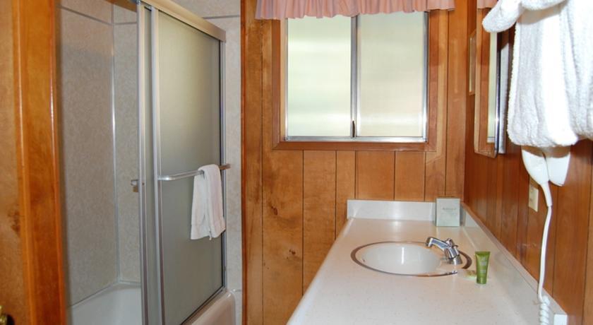 Апартаменты RedAwning Cabin #3B Nagy's Lodge