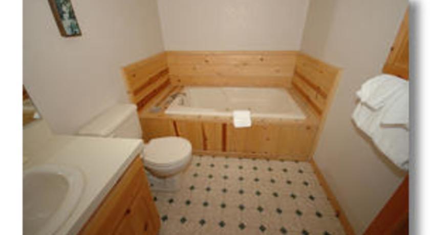 Апартаменты RedAwning Cabin #24 Cooley Pines