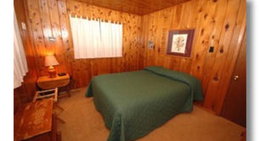 Апартаменты RedAwning Cabin #40 McCray's Retreat