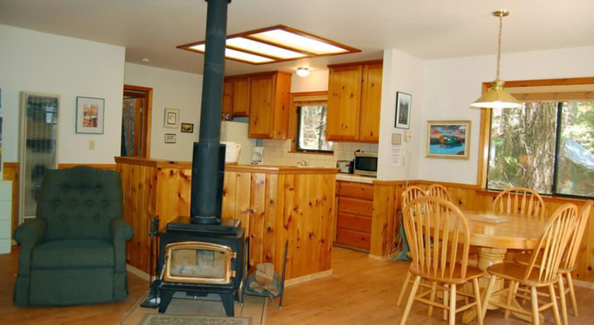 Апартаменты RedAwning Cabin #1 South Cecil's Cabin