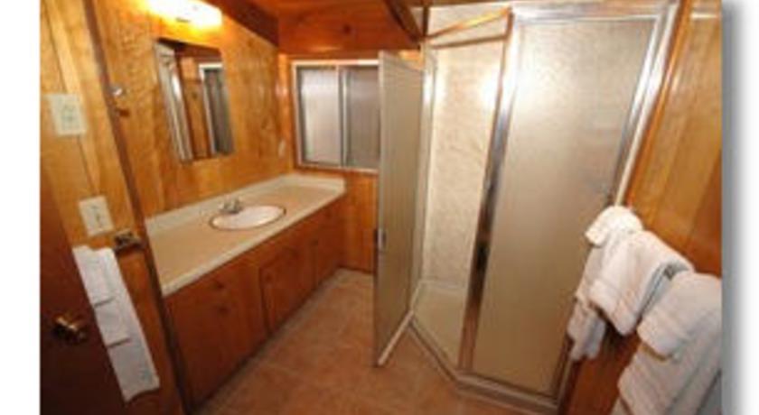 Апартаменты RedAwning Cabin #3A Cutter's Edge