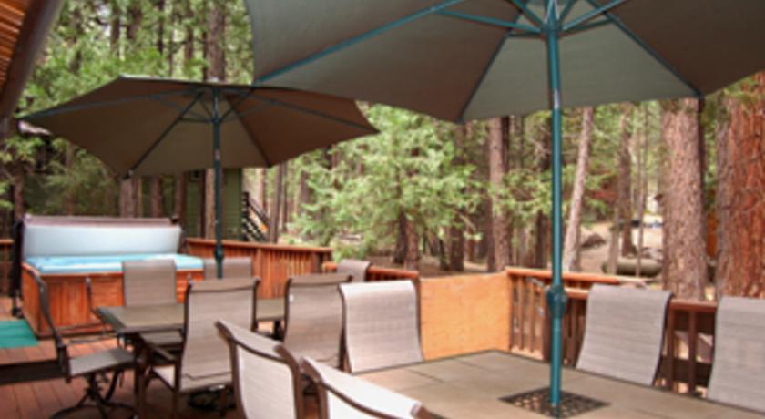 Апартаменты RedAwning Cabin #41A Cedar Chalet