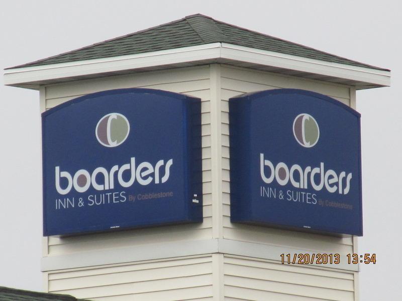 Отель Boarders Inn & Suites
