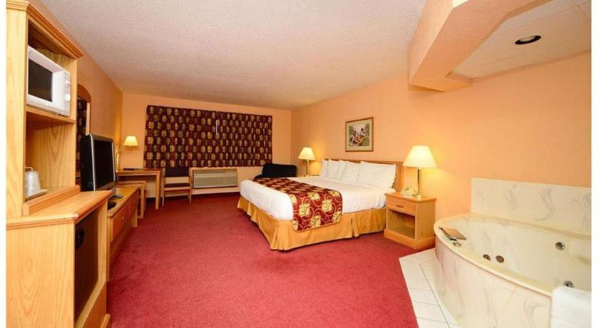 Отель Asteria Inn & Suites - New Prague