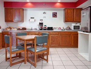 Отель Super 8 Motel - Cedar Rapids