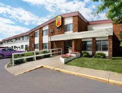 Отель Super 8 Brooklyn Center