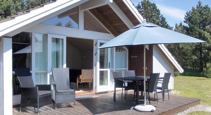 Апартаменты Holiday home Fasanlunden C- 1095