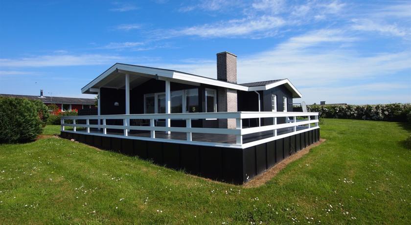Апартаменты Holiday home Hasselvænget F- 1610