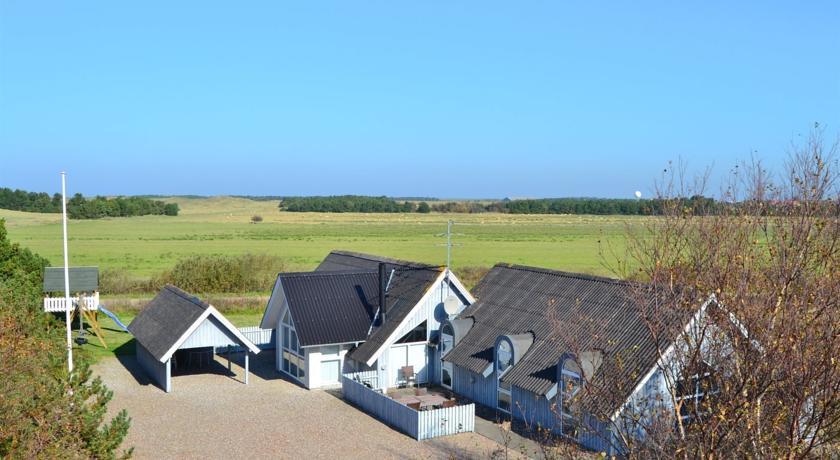 Апартаменты Holiday home Froidal H- 1236