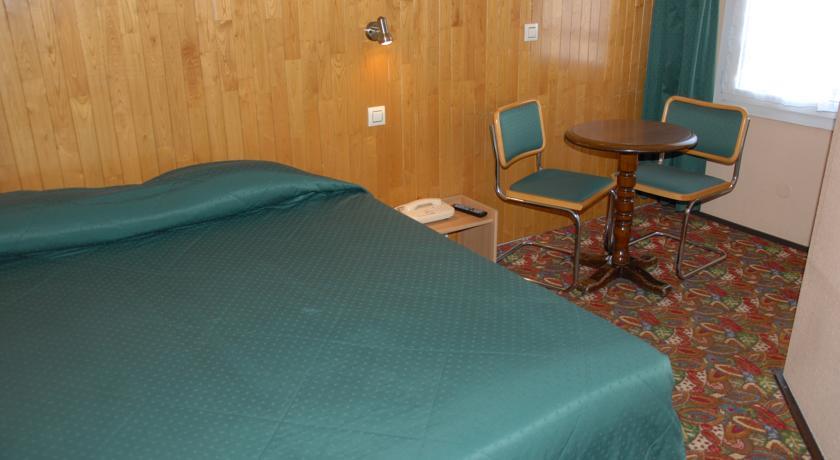 Отель Arcades Hotel