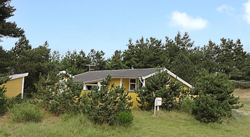 Апартаменты Holiday home Klitrosevej D- 2328