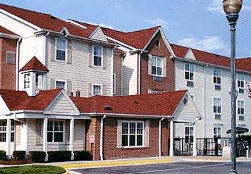 Отель TownePlace Suites Chantilly Dulles South