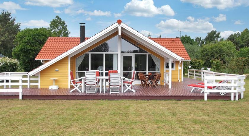 Апартаменты Holiday home Lyngengen A- 2789