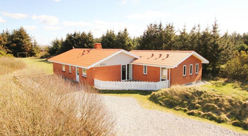 Апартаменты Holiday home Lyngsletten F- 2802