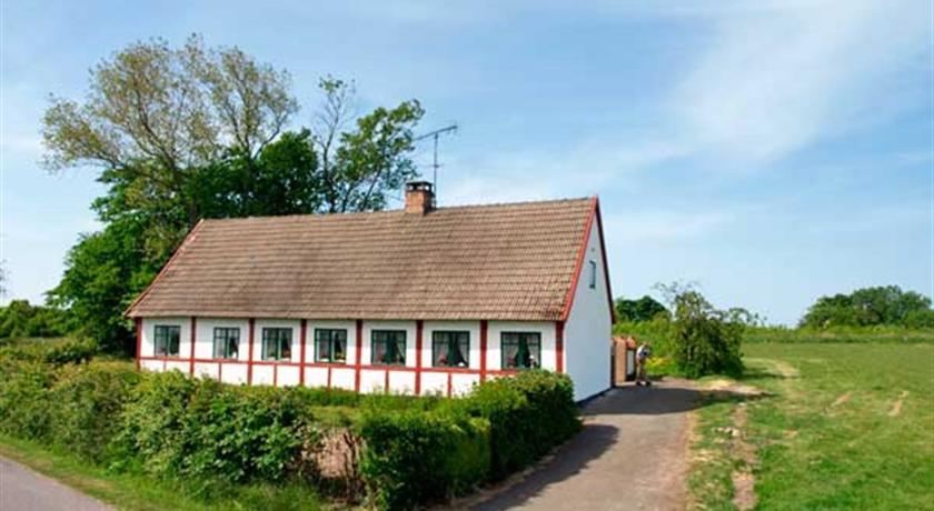 Апартаменты Holiday home Lyrsbyvej E- 2833