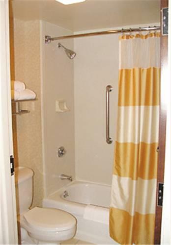 Отель SpringHill Suites by Marriott Chicago SW Burr Ridge/Hinsdale