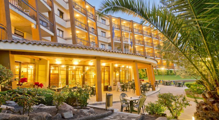 Апартаменты Aparthotel Tossa Park