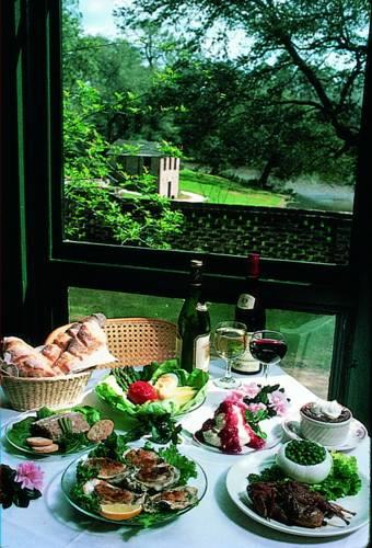 Отель The Inn At Middleton Place