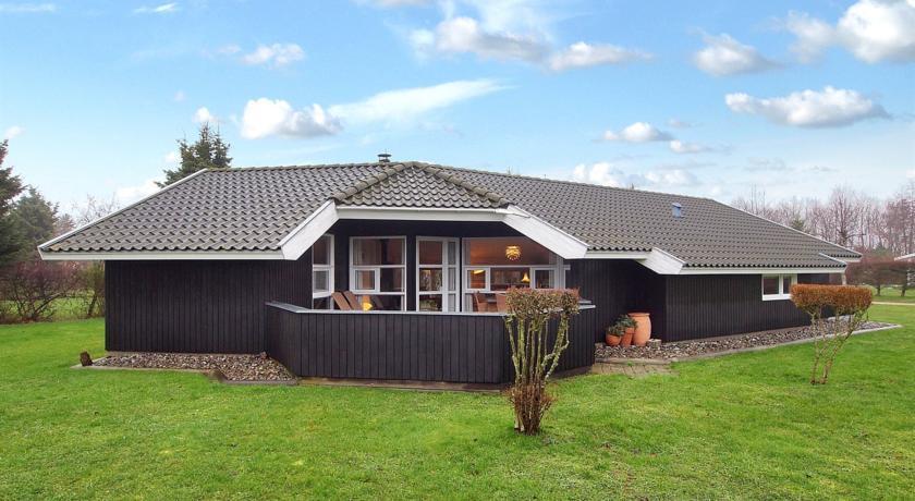 Апартаменты Holiday home Østerrevle H- 3372