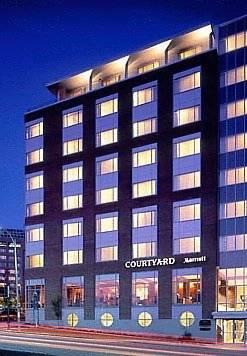 Отель Courtyard Burlington Harbor