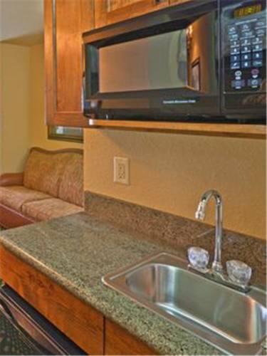 Отель Holiday Inn Express Hotel & Suites Tulsa South Broken Arrow Highway 51