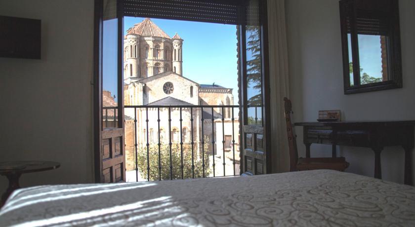 Отель Hotel Juan II