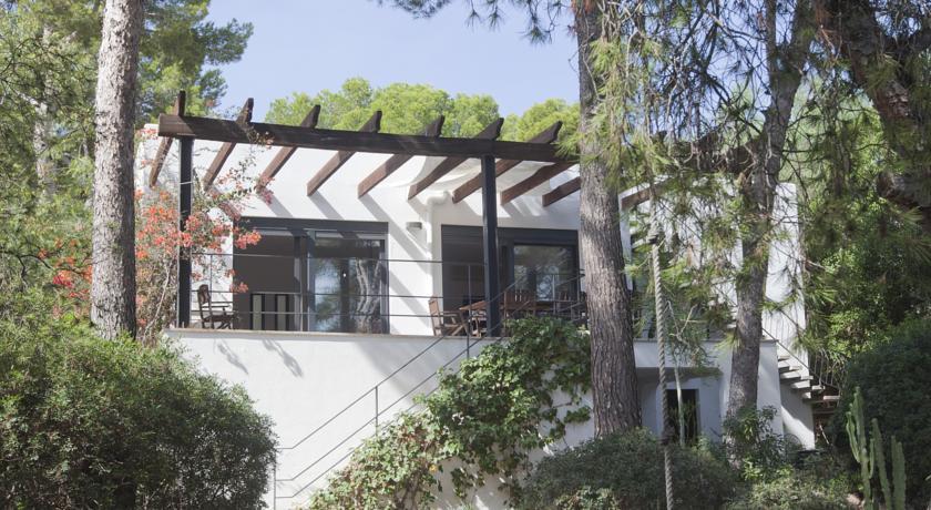 The White Villa