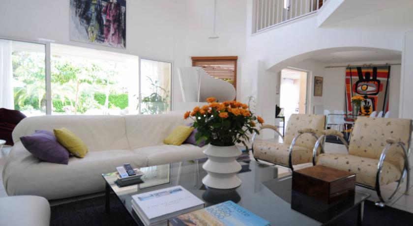 Апартаменты Design and Luxe Mougin Summer Villa