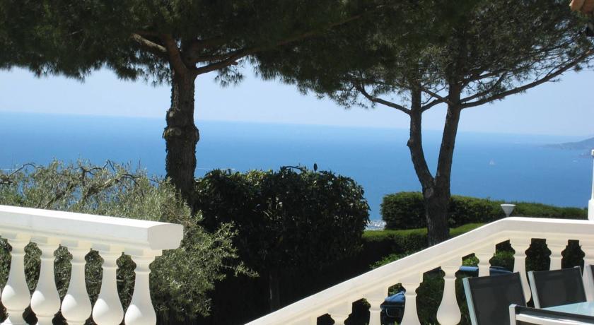 Апартаменты Amazing View and Luxe Cannet Villa