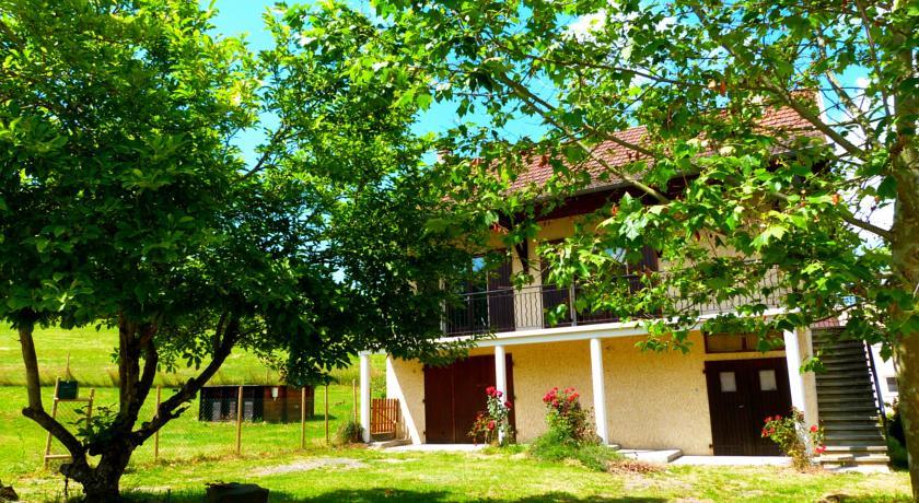 Апартаменты Les Monts d'Aiguebelette