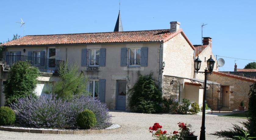 Апартаменты Gîte de la Maricé