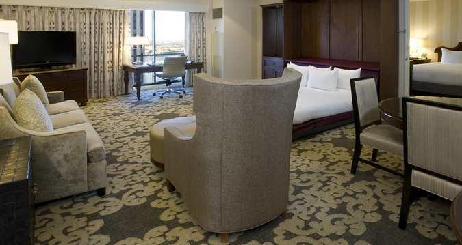 Отель Hilton New Orleans Riverside