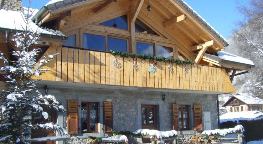 Отель Chalet le Beveret