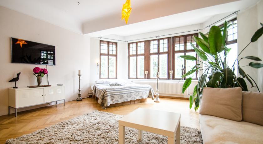 Хостел Villa12 GuestHouse