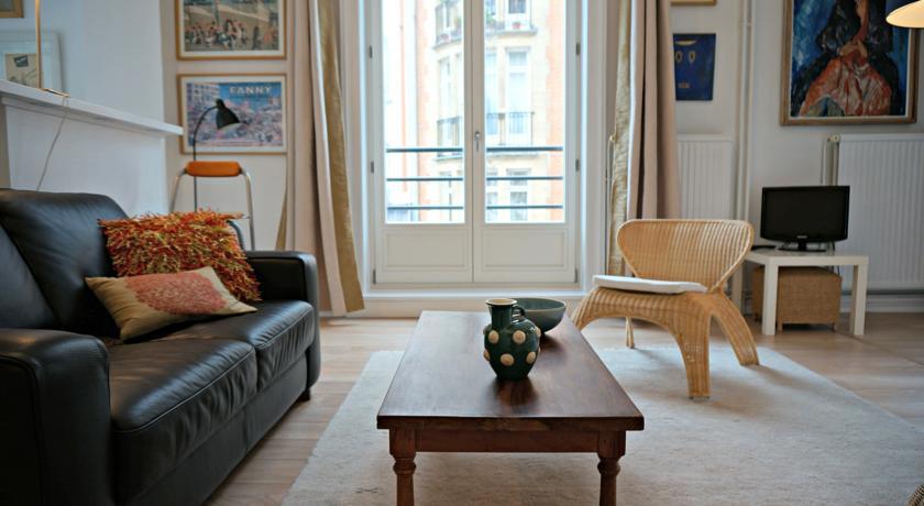Little Suite - Pauline