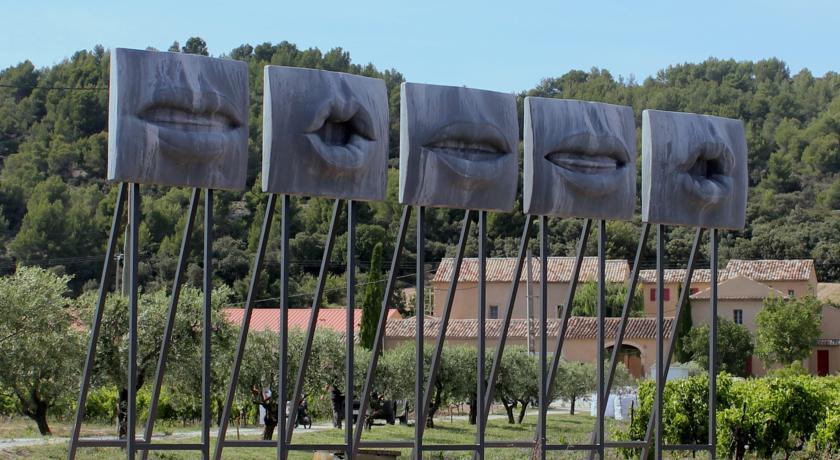 Апартаменты Domaine des Peyre
