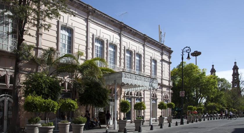 Отель Francia Aguascalientes