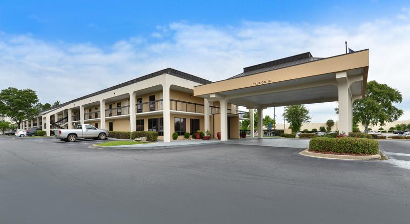 Отель Best Western Albany Mall Inn & Suites