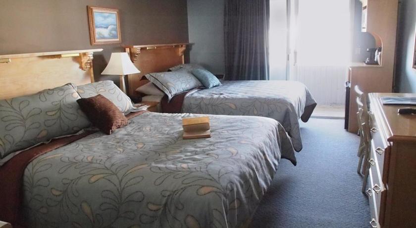 Отель The Village Inn Hotel & Conference Center