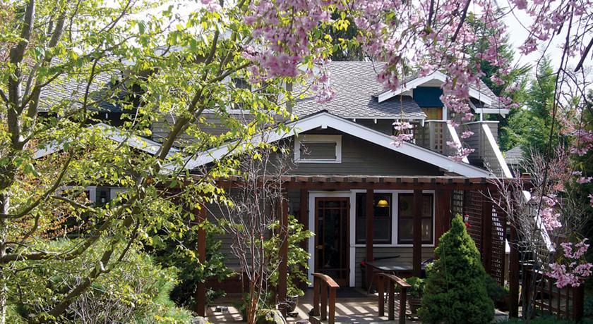 Апартаменты Cowslips Boutique Vacation Rentals