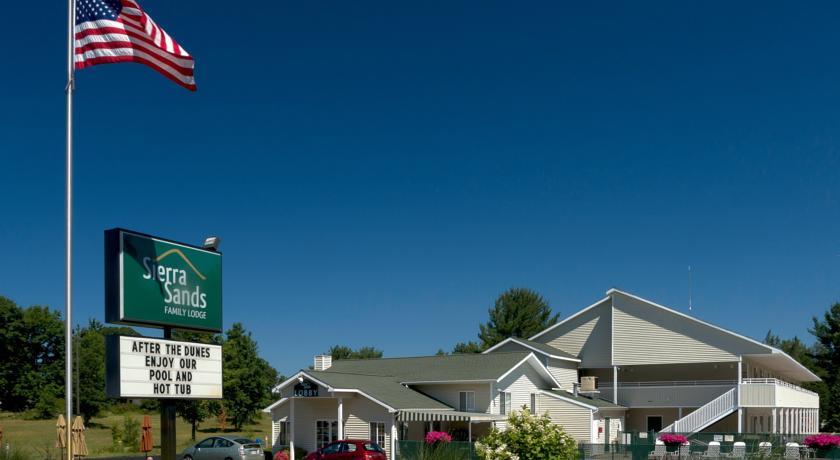 Отель Sierra Sands Family Lodge