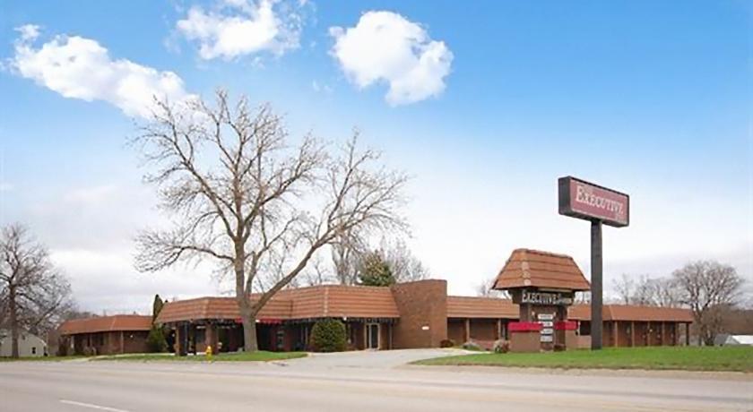 Отель The Executive Inn