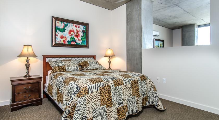 Ray W. Suites Seattle Apartment