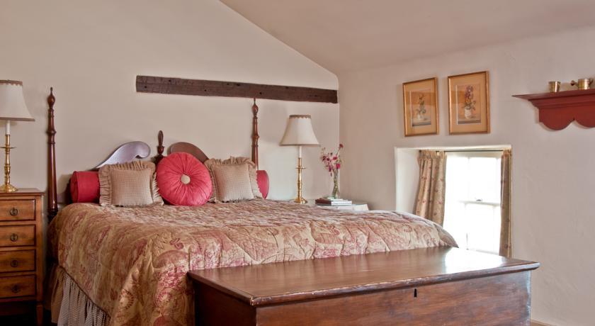Мини-отель Wayside Inn Bed and Breakfast
