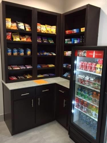 Отель Hawthorn Suites by Wyndham Midland