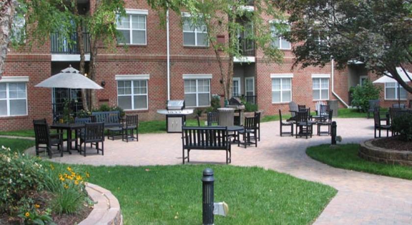Апартаменты GSA Luxury Apartments at Stamford Corners