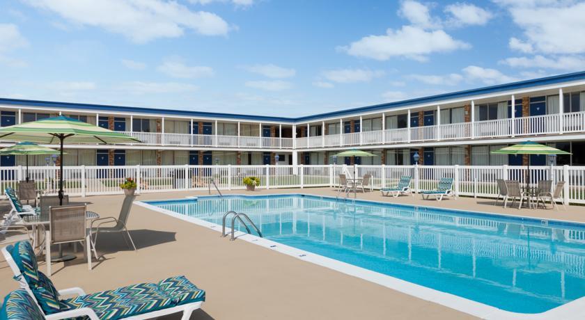 Отель Days Inn Waynesboro